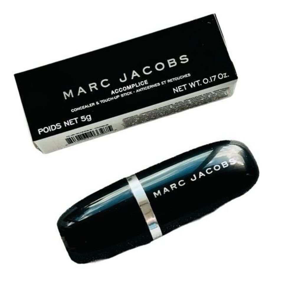 Marc Jacobs Beauty Accomplice Tan 49 Concealer & Touch-Up Stick Peach Undertones